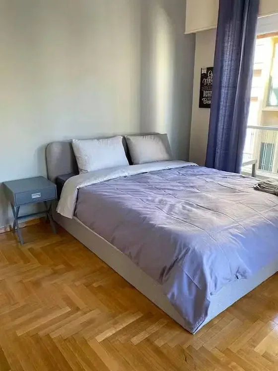 Chambre; parquet, lumière naturelle