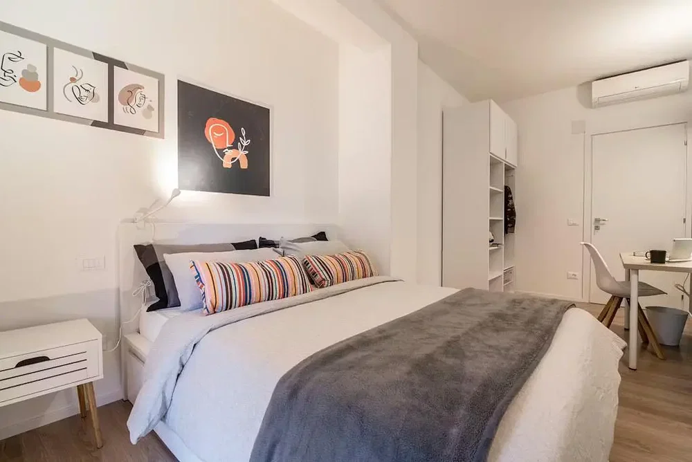 Schlafzimmer; tageslicht, moderner stil