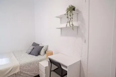 Slaapkamer; natuurlijk licht, moderne stijl