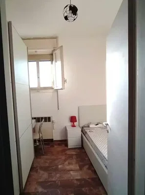 Spavaća soba; prirodno svjetlo, pločice