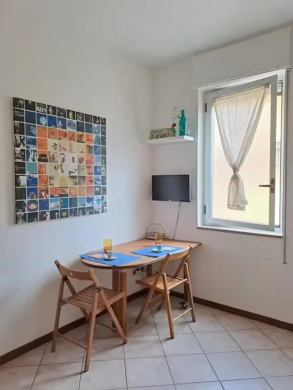 Autre; carrelage, lumière naturelle