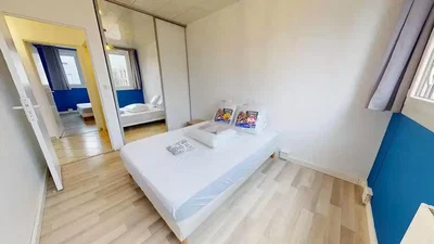 Chambre; parquet, lumière naturelle