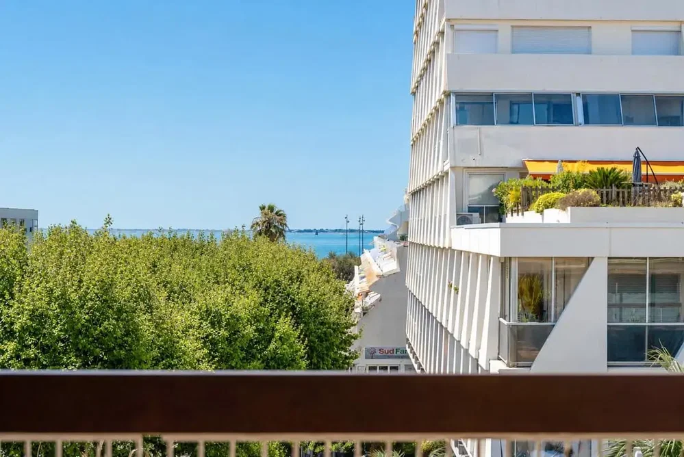 Balkon; manzara, doğal ışık