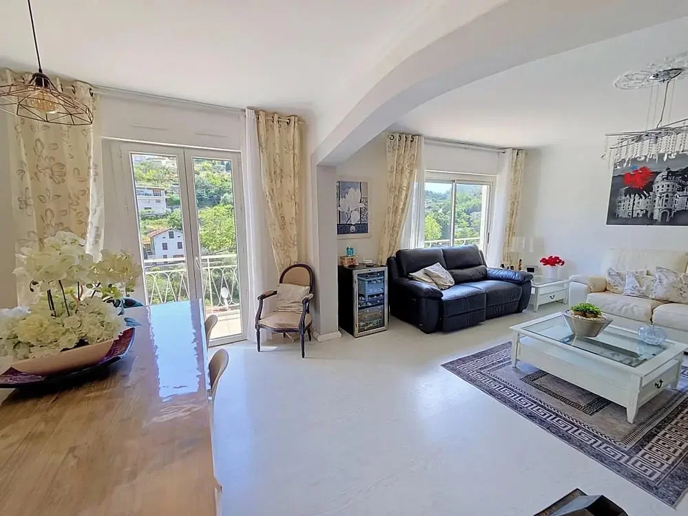 Salón; luz natural, estilo moderno, vista