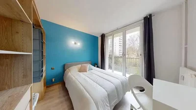 Chambre; lumière naturelle, parquet