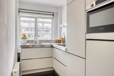 Cozinha; eletrodomésticos, luz natural