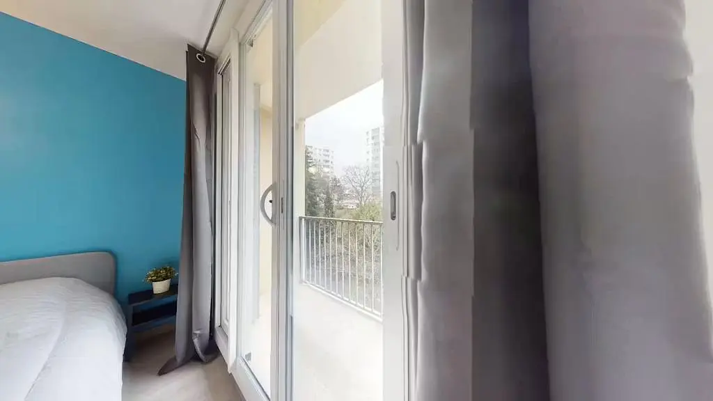 Chambre; lumière naturelle, vue