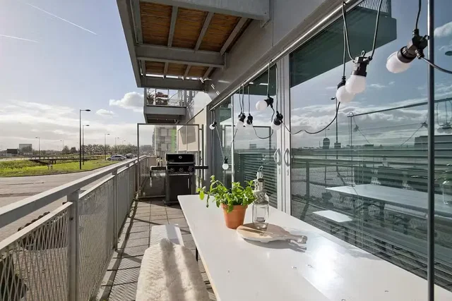 Terrace; view, natural light