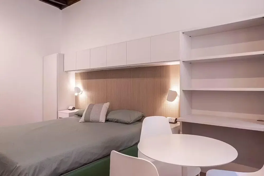 Schlafzimmer; tageslicht, moderner stil