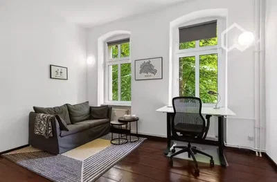 Living room; wood floor, natural light, modern style