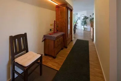 Altro; pavimento in legno, luce naturale
