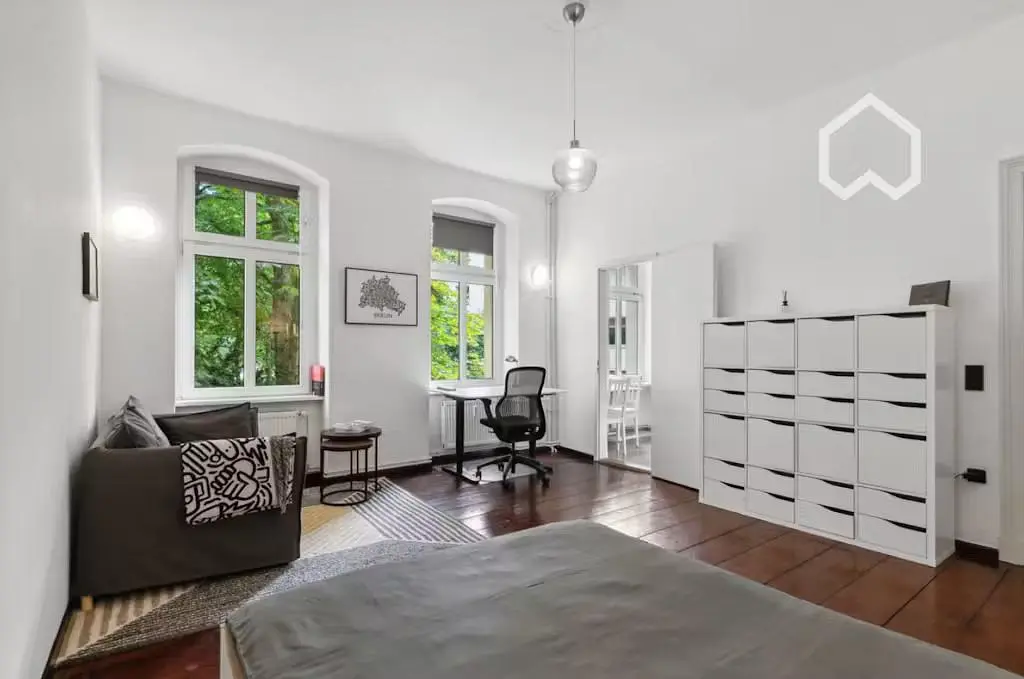 Bedroom; wood floor, natural light