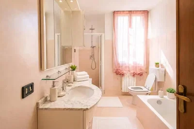 Bagno; luce naturale, ristrutturato