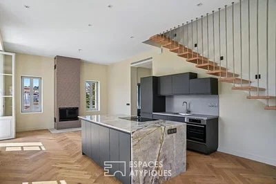 Küche; küchengeräte, holzboden, tageslicht, moderner stil