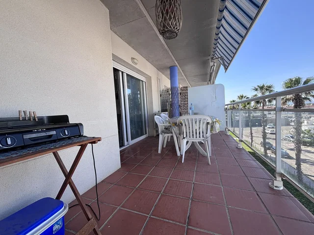 Terrasse; carrelage, vue, lumière naturelle