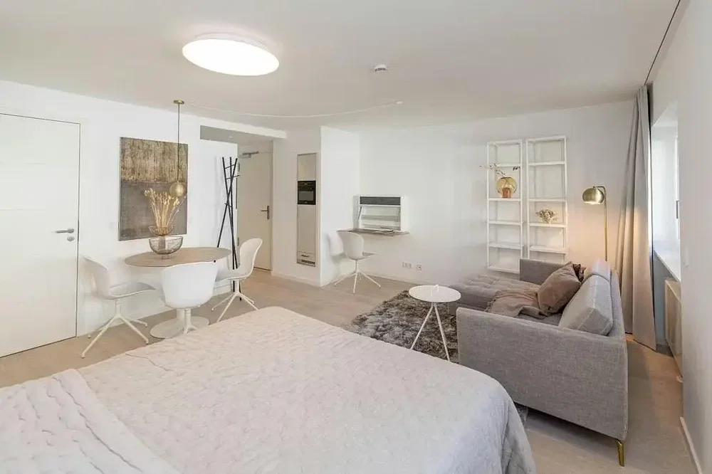 Soggiorno; luce naturale, stile moderno