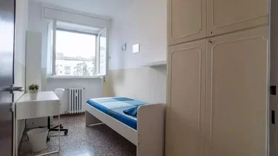 Υπνοδωμάτιο; φυσικό φως, ξύλινο πάτωμα