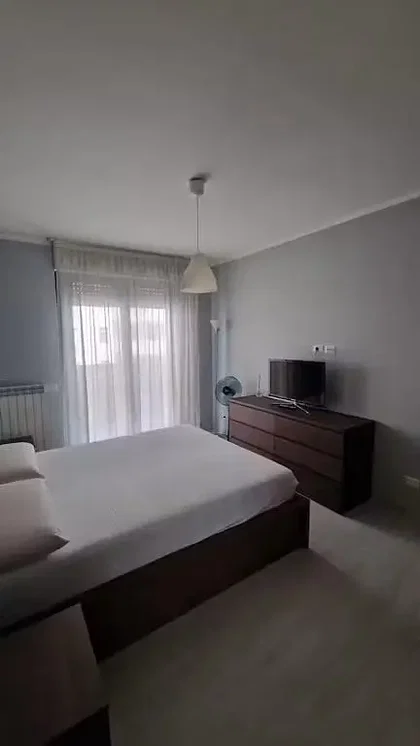 Schlafzimmer; tageslicht, fliesenboden