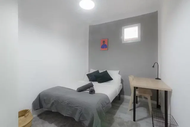 Bedroom; natural light, tile floor