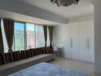 Schlafzimmer; tageslicht, fliesenboden, blick