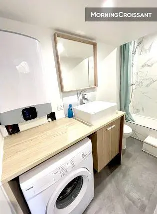 Bathroom; tile floor, natural light, renovated