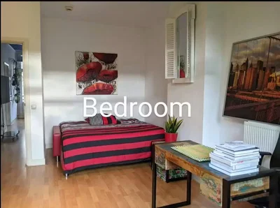 Chambre; parquet, lumière naturelle