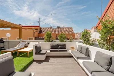 Terrazza; luce naturale, stile moderno