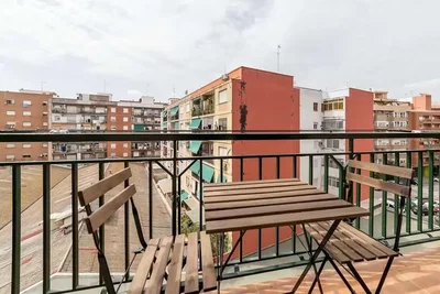 Μπαλκόνι; θέα, πλακάκια