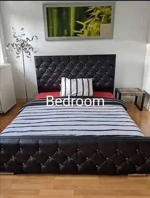 Chambre; parquet, lumière naturelle