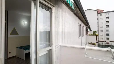 Balkon; pogled, prirodno svjetlo