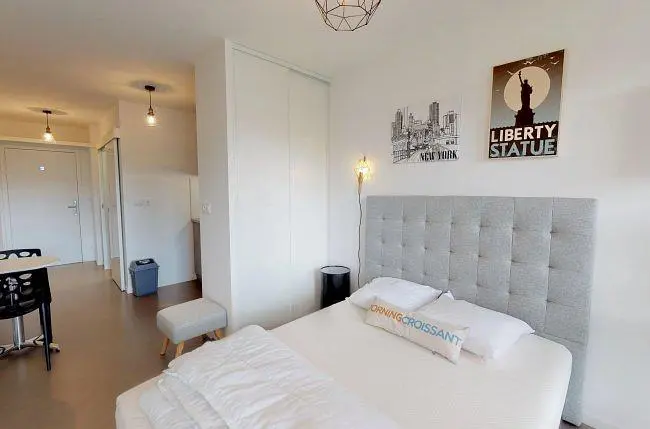Schlafzimmer; tageslicht, moderner stil