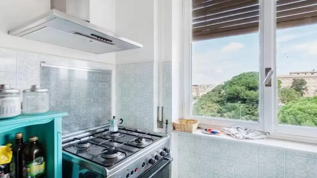 Kitchen; view, kitchen appliances, natural light