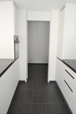 Kuhinja; pločice, kuhinjski aparati