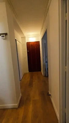 Wohnzimmer; holzboden