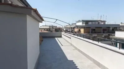 Terrasse; fliesenboden, blick, tageslicht