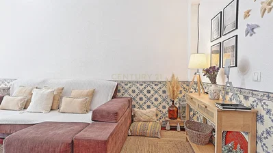Living room; natural light, rustic style