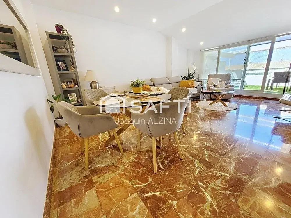 Living room; view, wood floor, natural light, modern style