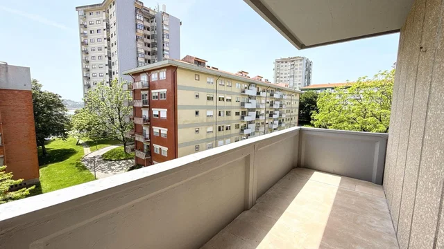 Balkon; pogled, prirodno svjetlo