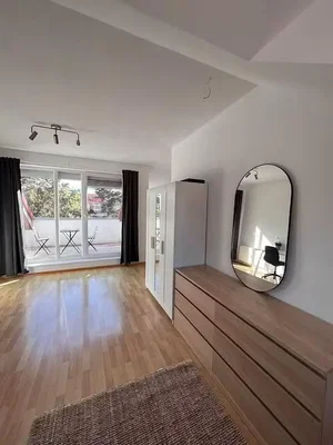 Chambre; parquet, lumière naturelle
