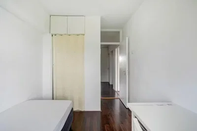 Chambre; parquet, lumière naturelle
