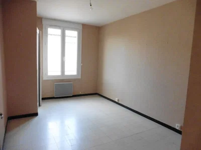 Autre; carrelage, lumière naturelle