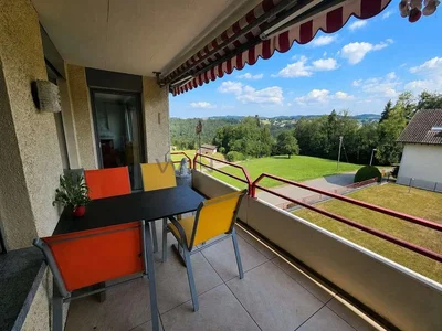 Balkon; manzara, doğal ışık, fayans zemin