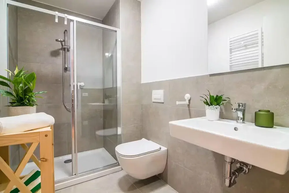 Badezimmer; tageslicht, renoviert