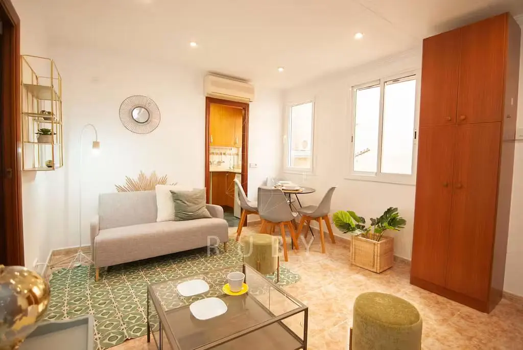 Wohnzimmer; tageslicht, moderner stil