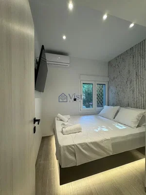 Chambre; lumière naturelle, carrelage, rénové