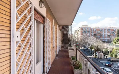 Balcone; vista, luce naturale