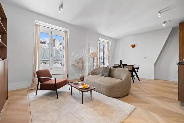 Wohnzimmer; blick, holzboden, tageslicht, moderner stil