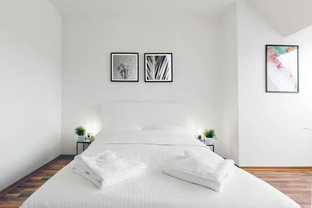 Bedroom; wood floor, natural light