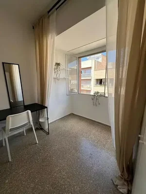 Spavaća soba; prirodno svjetlo, pločice