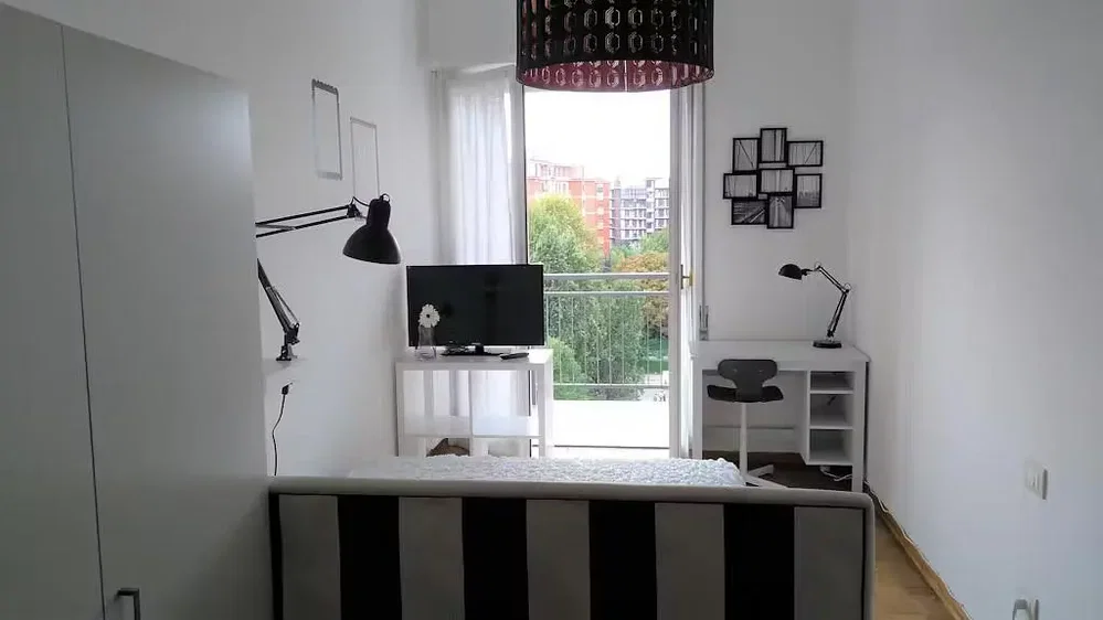 Schlafzimmer; tageslicht, holzboden